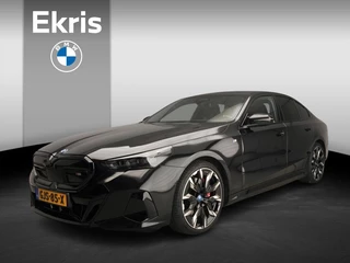 BMW i5 Sedan M60 xDrive 84 kWh | M-Sportpakket | LED | Leder | HUD | Active cruise | Panoramadak | Trekhaak | DAB | Bowers @ Wilkins sound | Alu 21 inch
