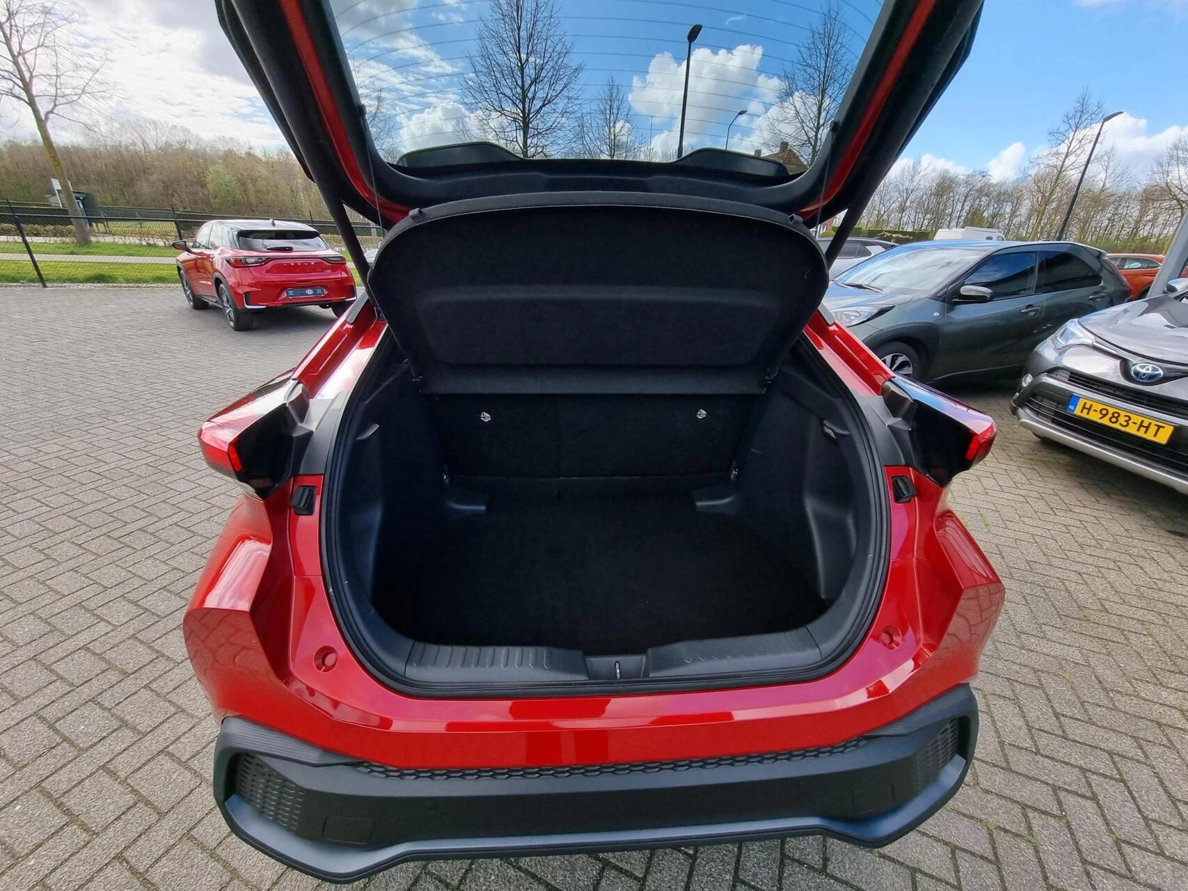 Hoofdafbeelding Toyota C-HR