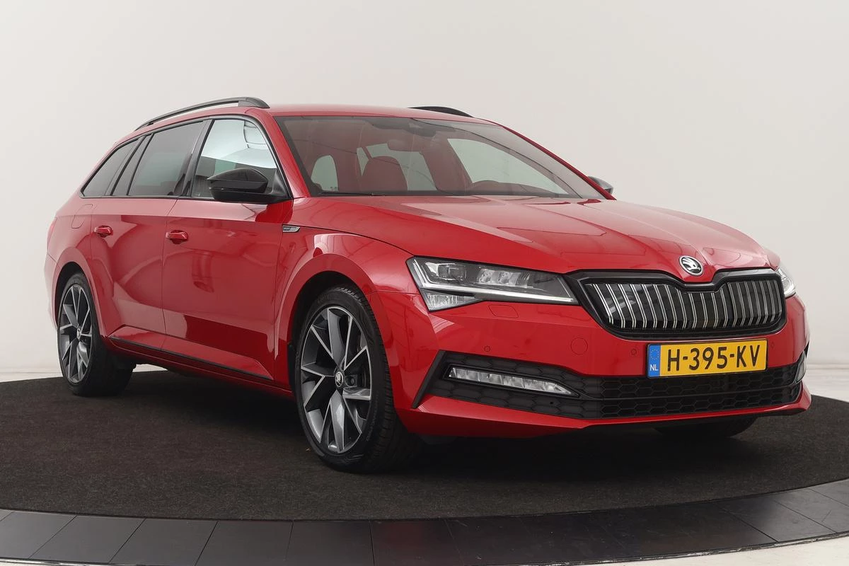 Hoofdafbeelding Škoda Superb