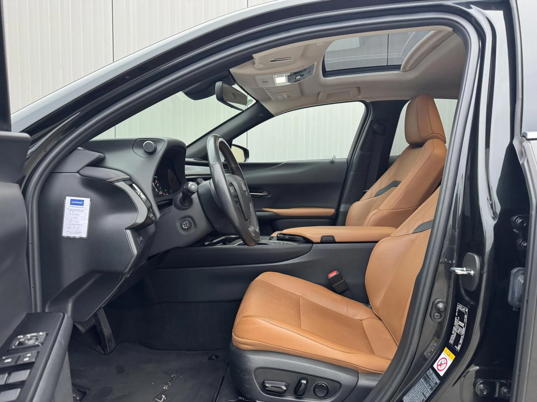 Hoofdafbeelding Lexus UX