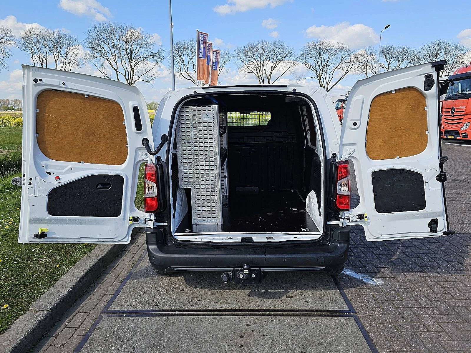 Hoofdafbeelding Opel Combo