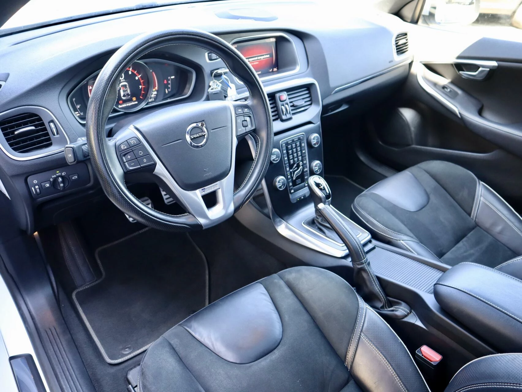 Hoofdafbeelding Volvo V40