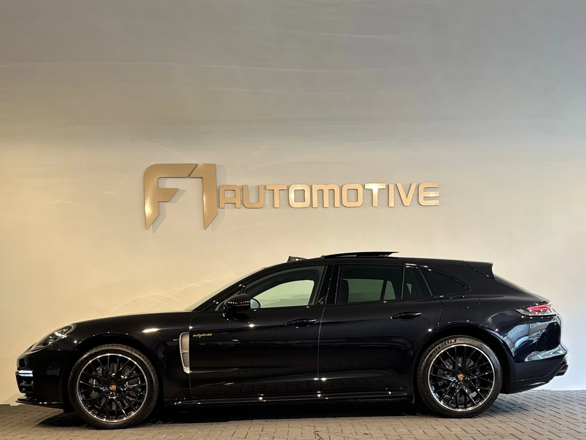 Hoofdafbeelding Porsche Panamera