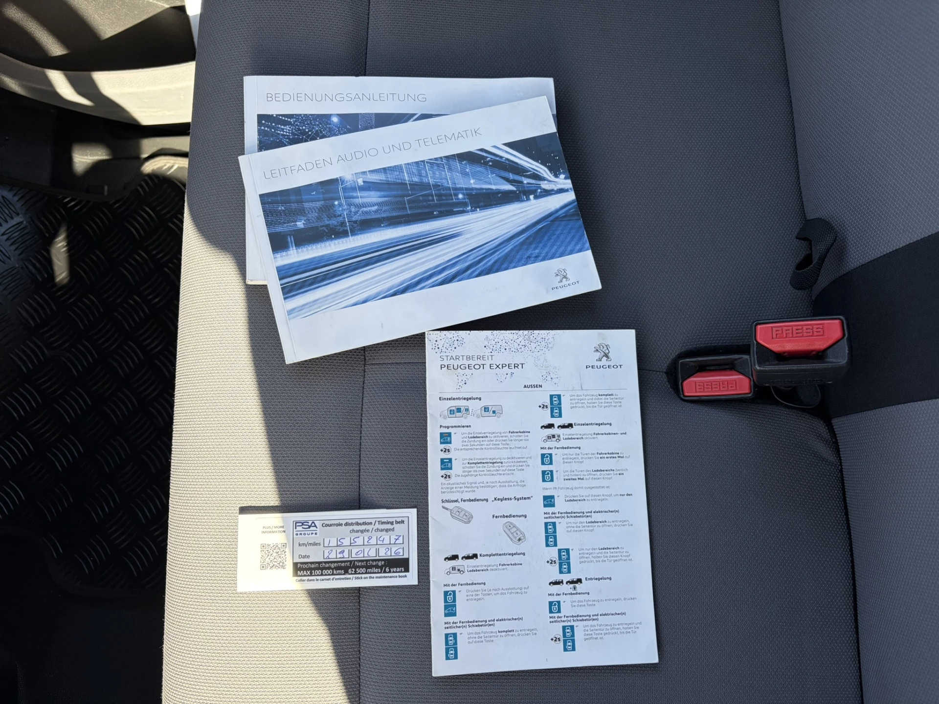 Hoofdafbeelding Peugeot Traveller