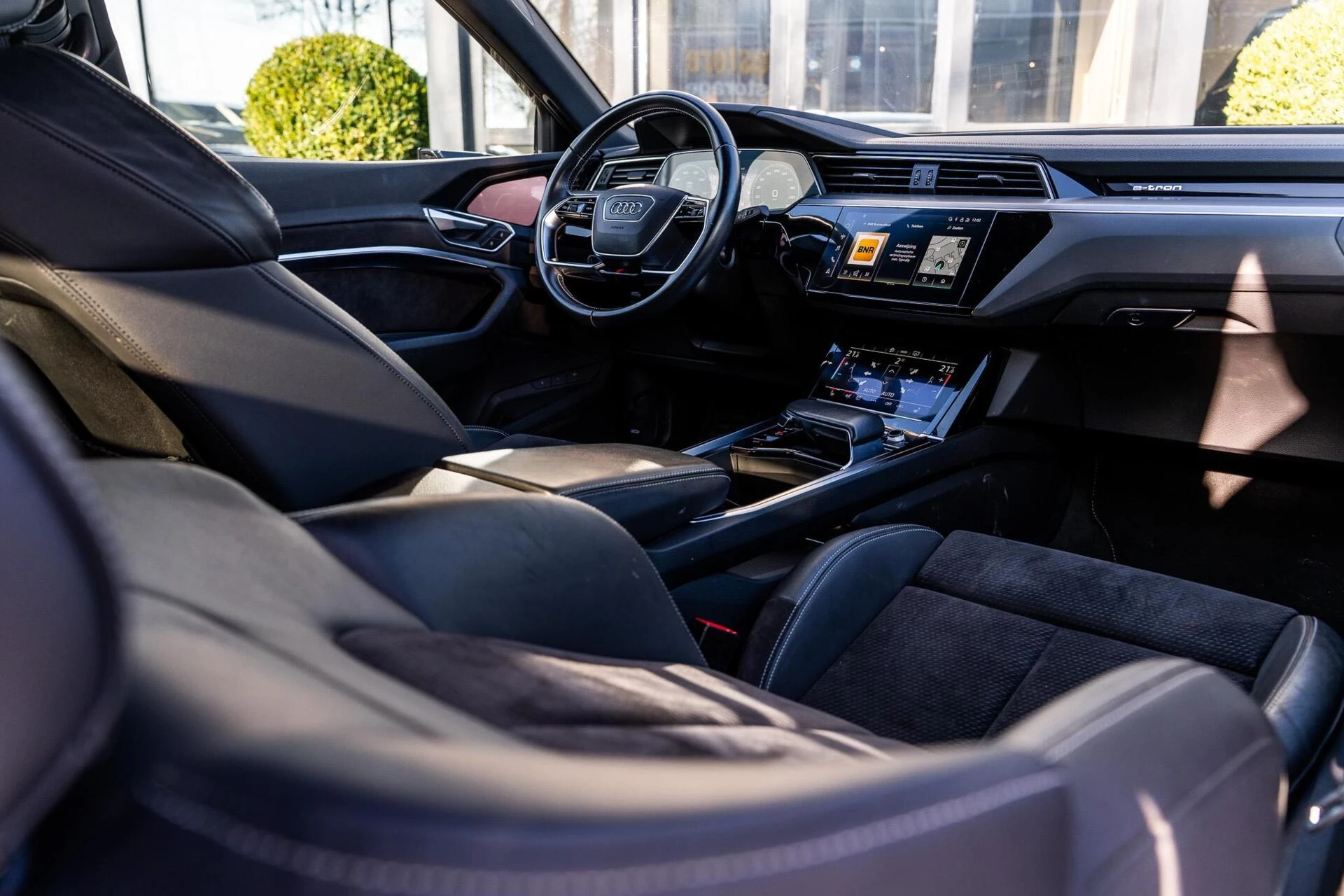 Hoofdafbeelding Audi e-tron