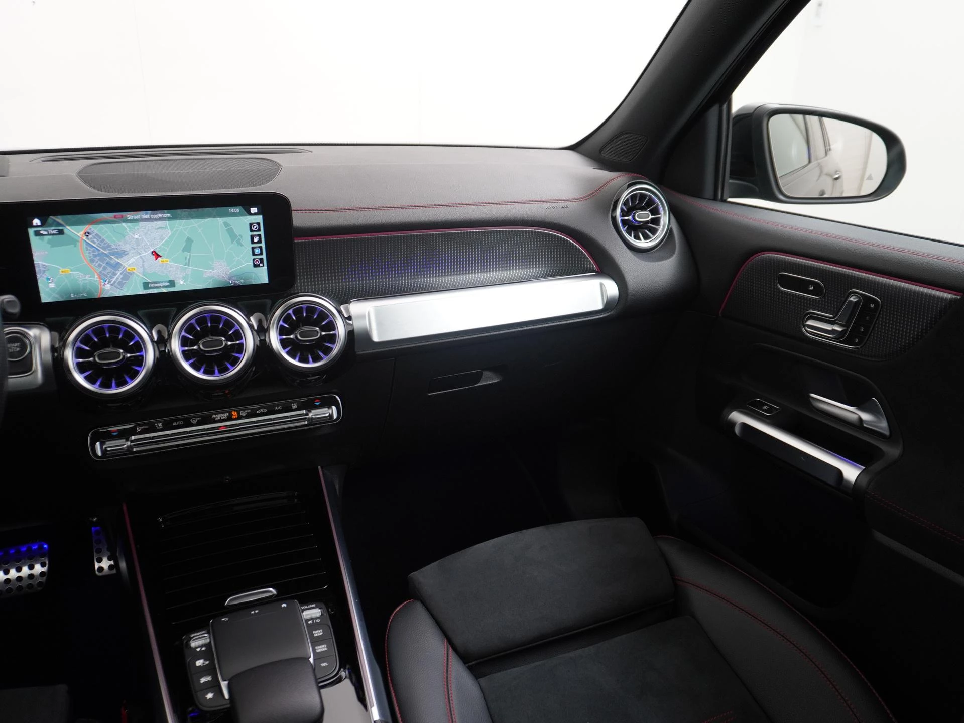 Hoofdafbeelding Mercedes-Benz EQB