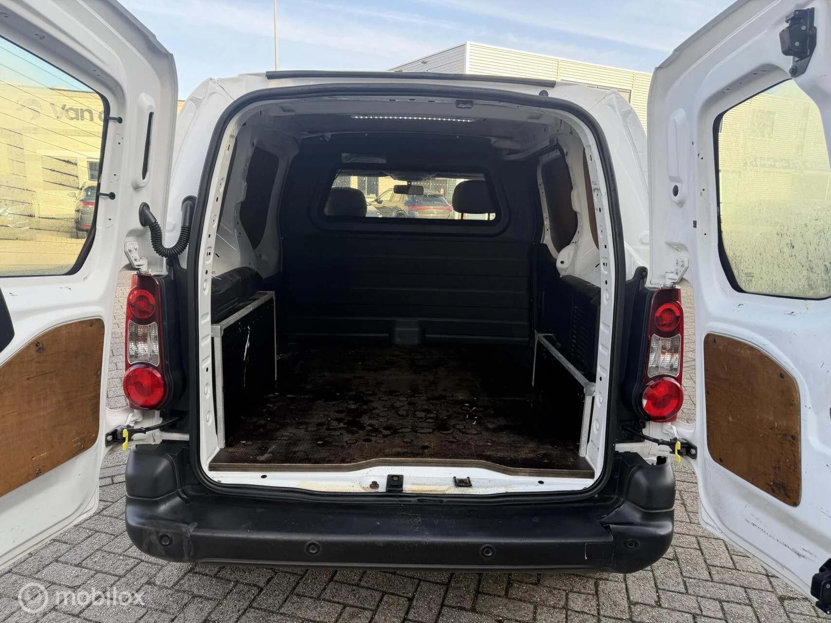 Hoofdafbeelding Peugeot Partner