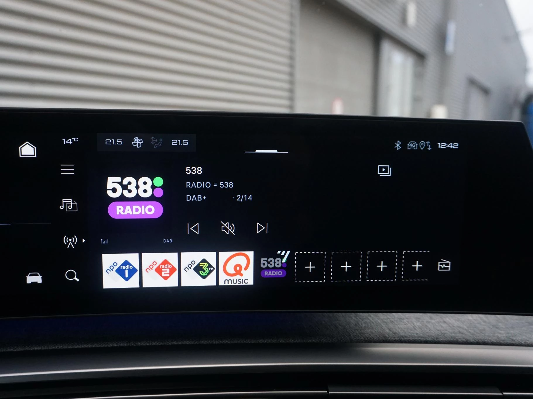 Hoofdafbeelding Peugeot e-3008