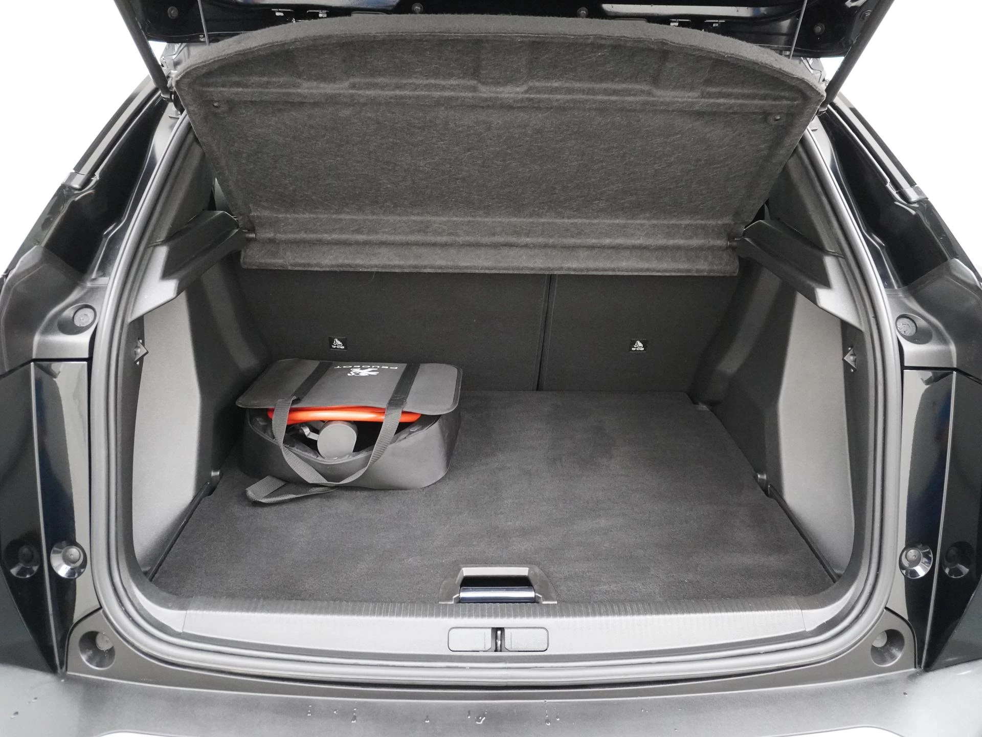 Hoofdafbeelding Peugeot e-2008