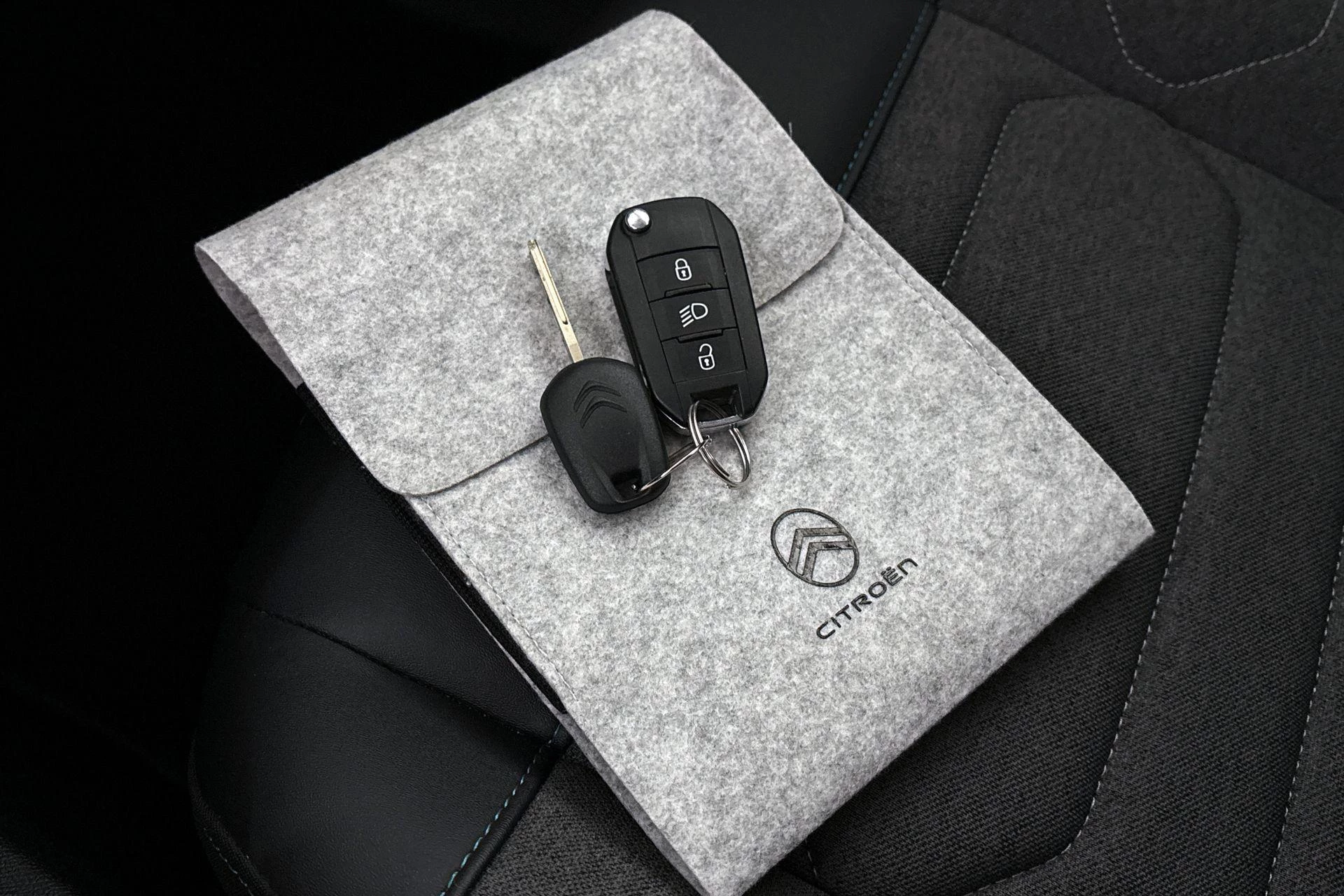 Hoofdafbeelding Citroën ë-C4