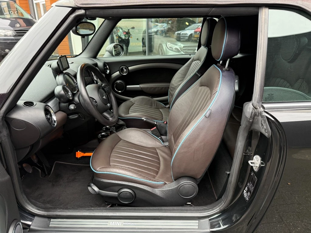 Hoofdafbeelding MINI Cabrio