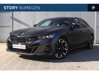BMW i5 M60 xDrive M Sport / Panoramadak / Trekhaak / Stoelventilatie / Bowers & Wilkins /  Adaptief M Onderstel / Parking Assistant Professional / Comfort Access / Adaptieve LED