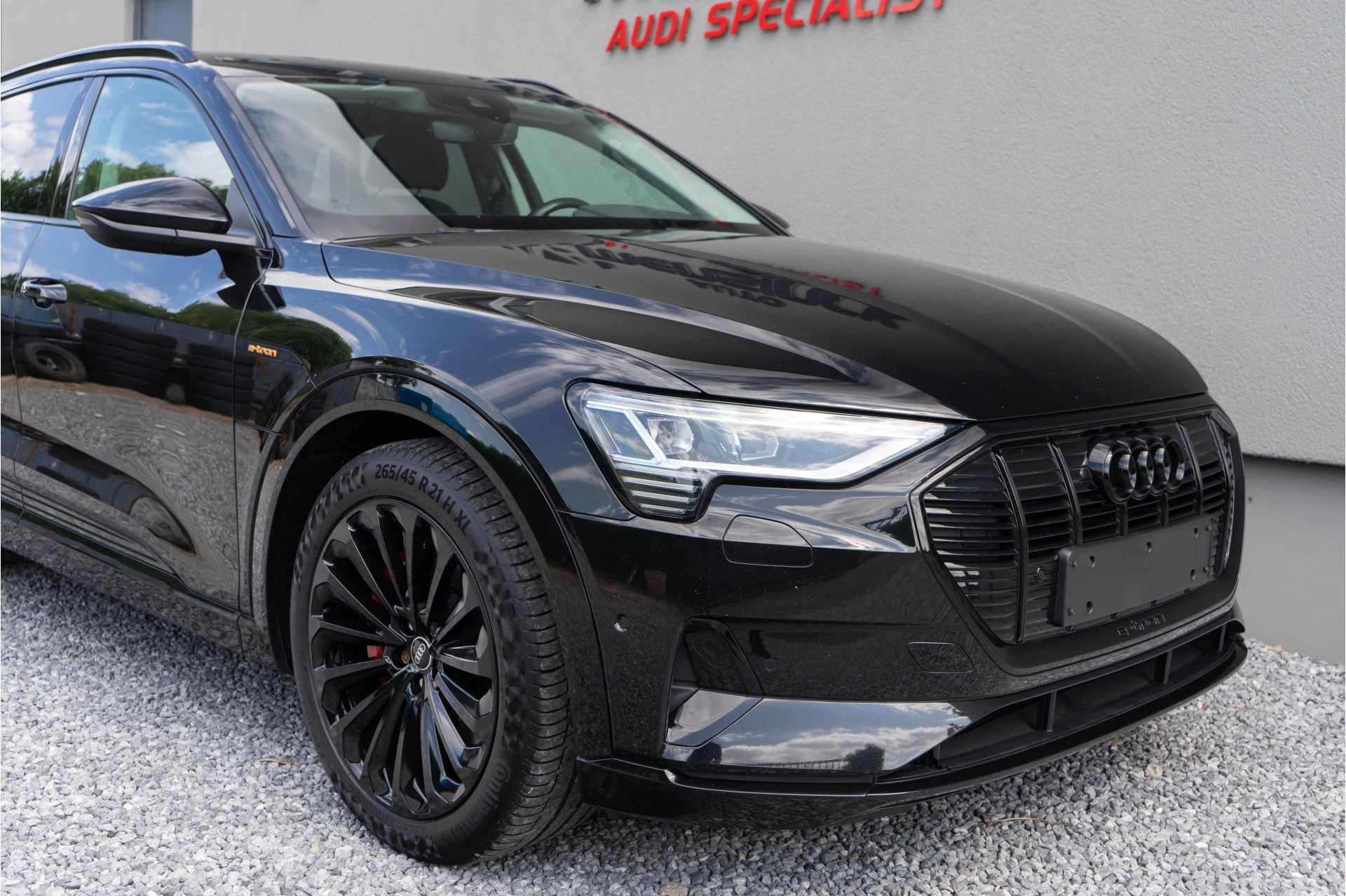 Hoofdafbeelding Audi e-tron