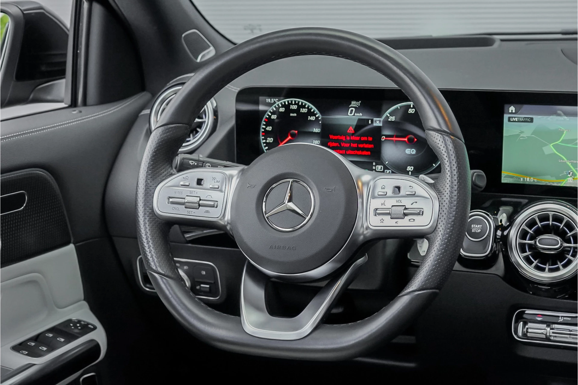 Hoofdafbeelding Mercedes-Benz EQA