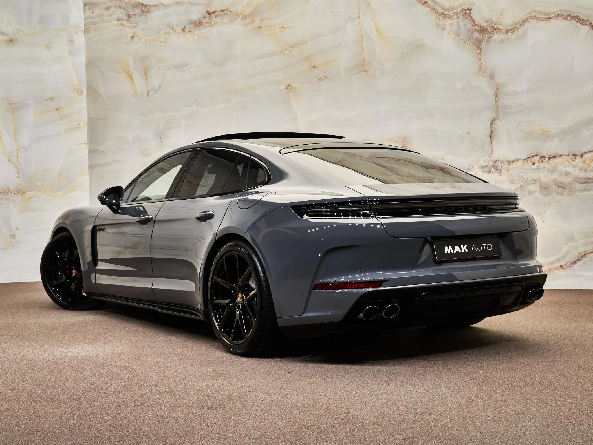 Hoofdafbeelding Porsche Panamera