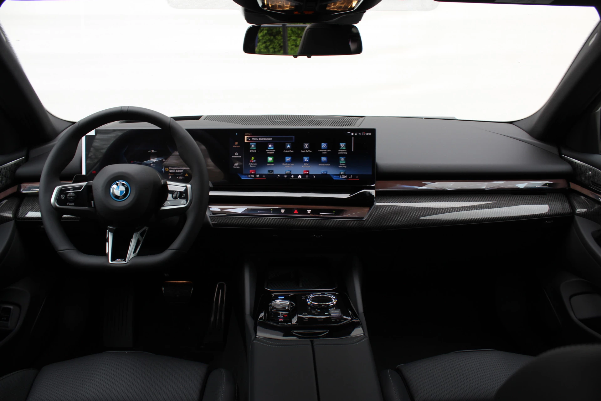 Hoofdafbeelding BMW i5