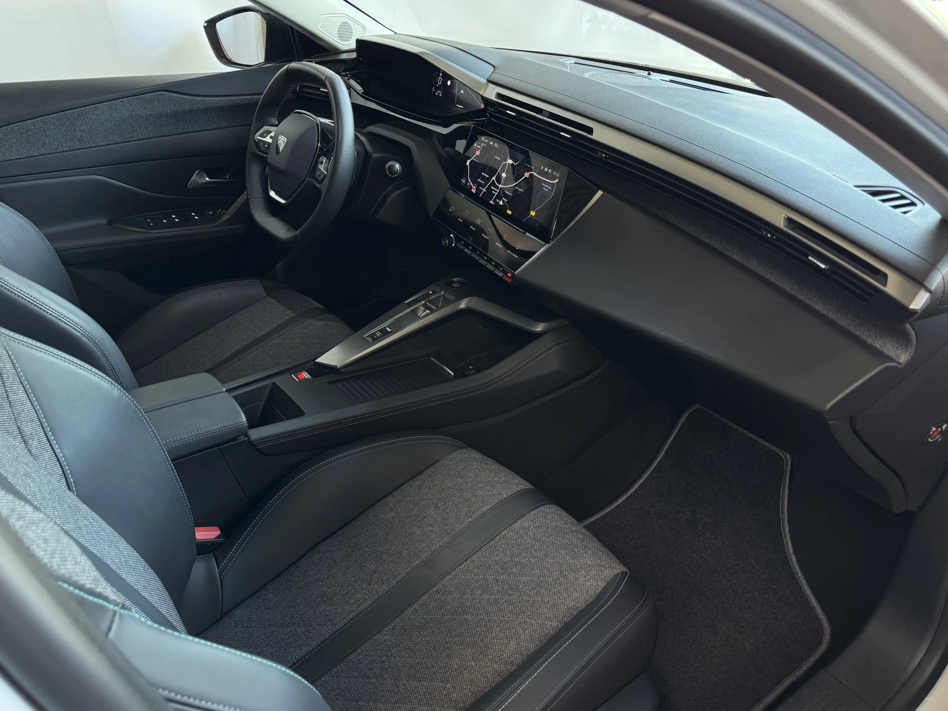 Hoofdafbeelding Peugeot 408