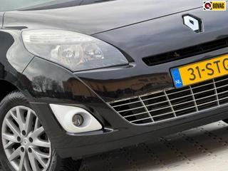 Hoofdafbeelding Renault Grand Scénic Renault Grand Scénic 1.4 TCe Dynamique - Noir Etoile - Fijn voor de knip familie editie