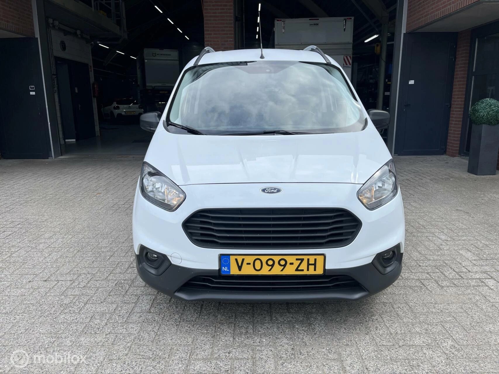 Hoofdafbeelding Ford Transit Courier