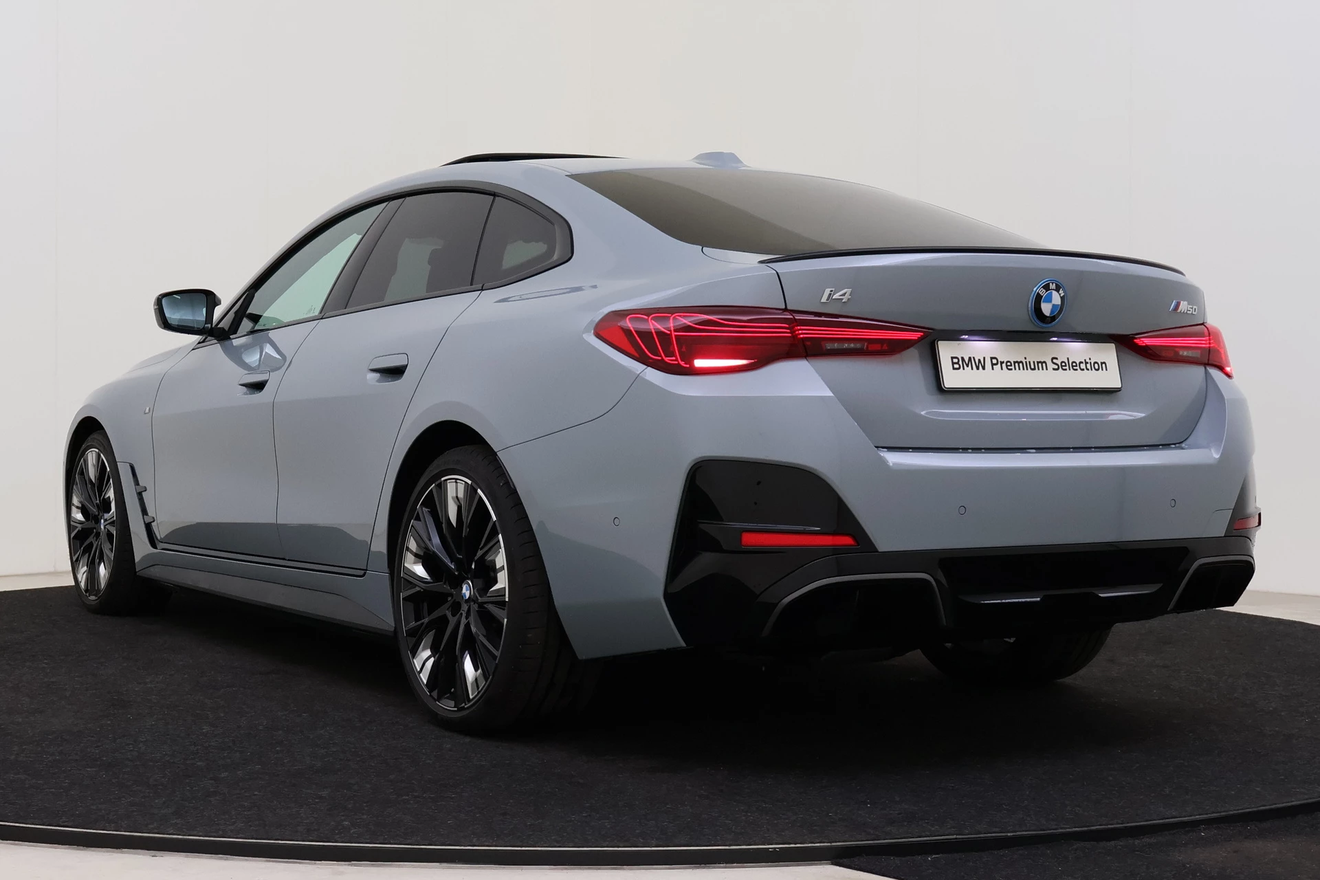 Hoofdafbeelding BMW i4