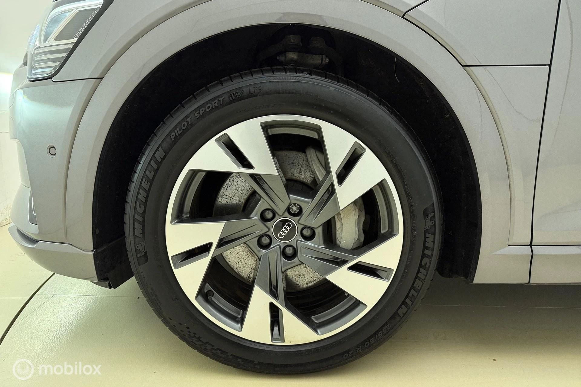 Hoofdafbeelding Audi e-tron