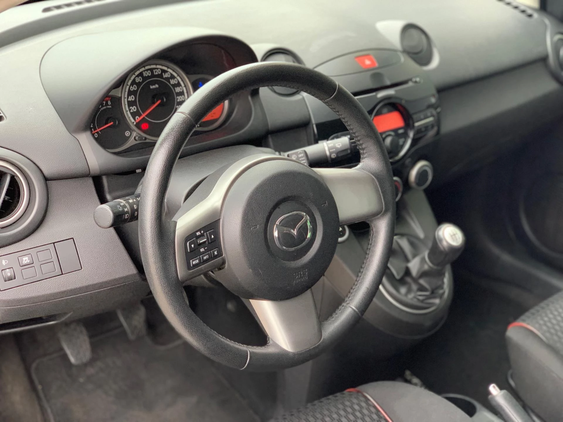 Hoofdafbeelding Mazda 2