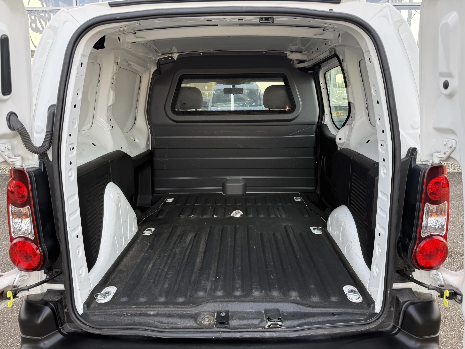 Hoofdafbeelding Peugeot Partner