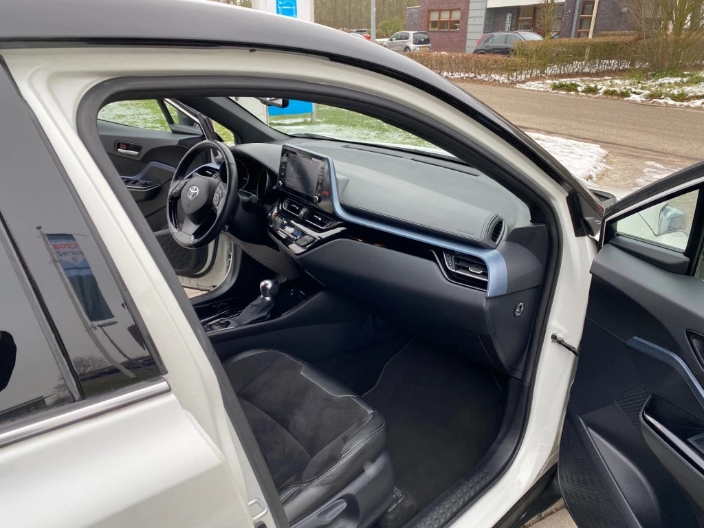 Hoofdafbeelding Toyota C-HR