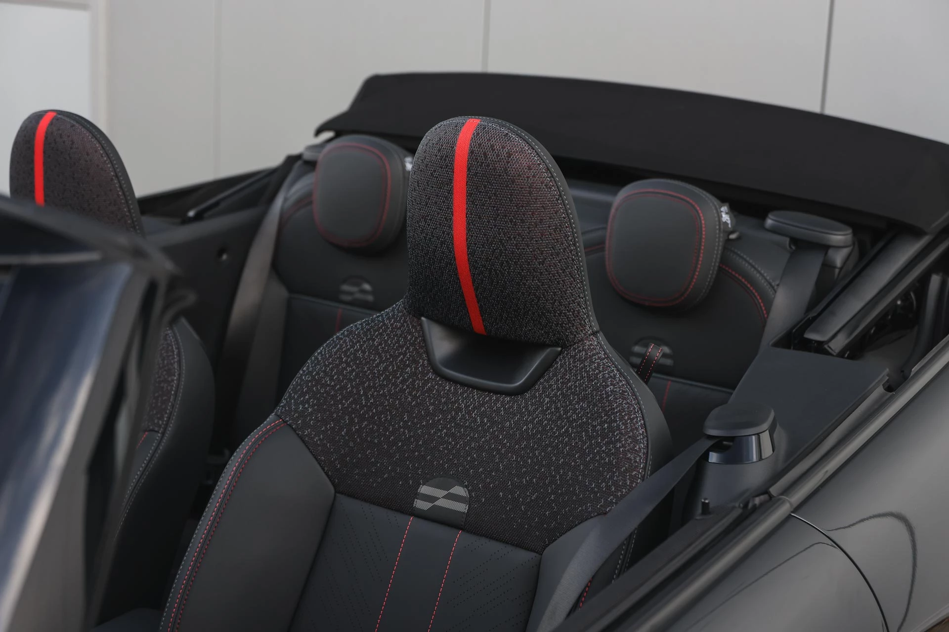 Hoofdafbeelding MINI Cabrio