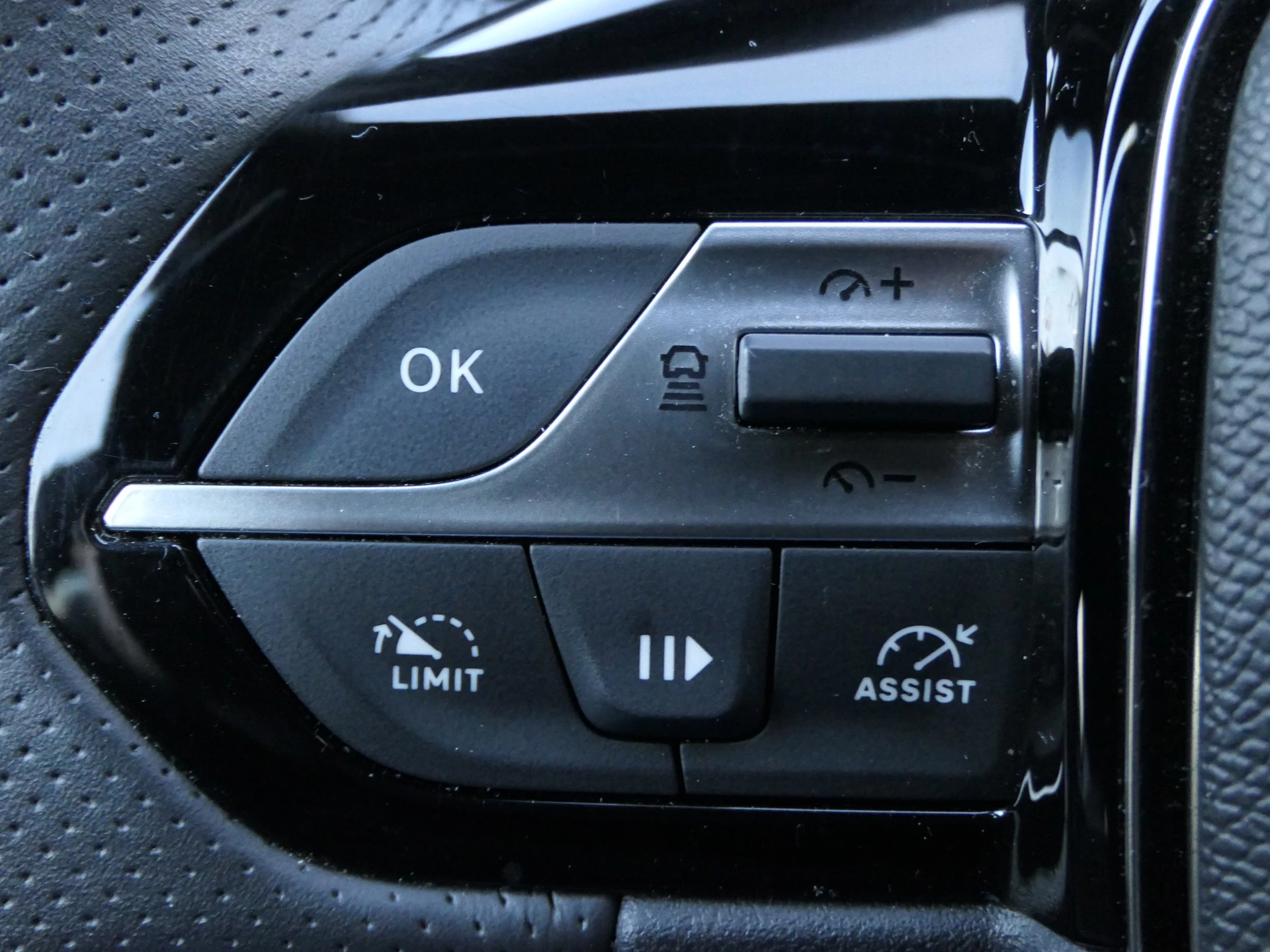 Hoofdafbeelding Peugeot 408