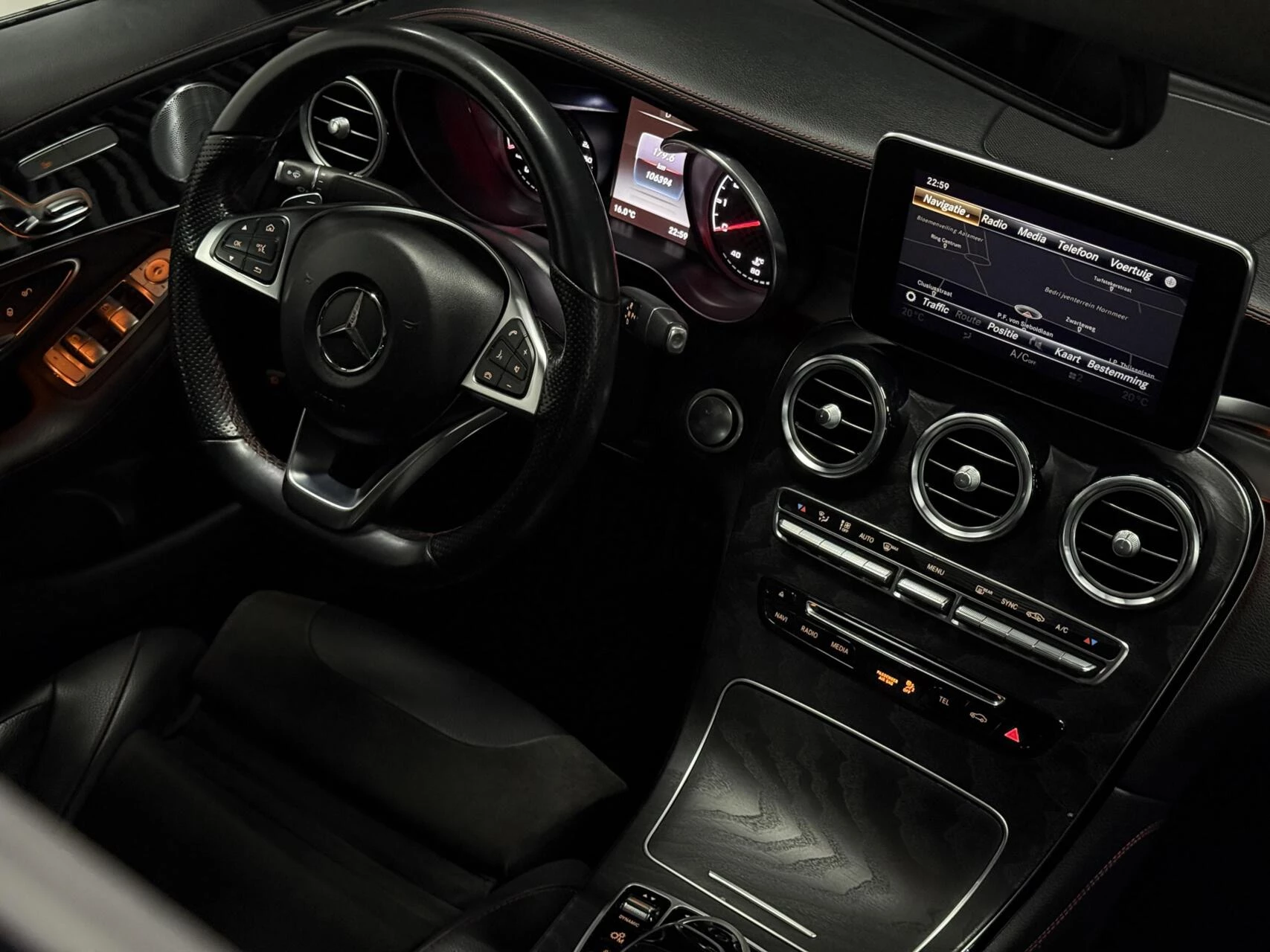 Hoofdafbeelding Mercedes-Benz GLC