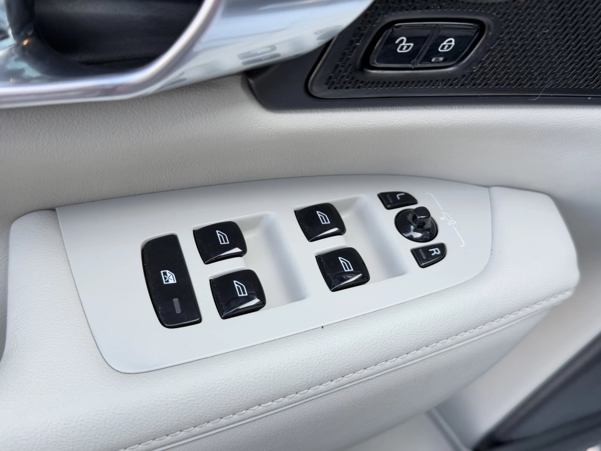 Hoofdafbeelding Volvo V90