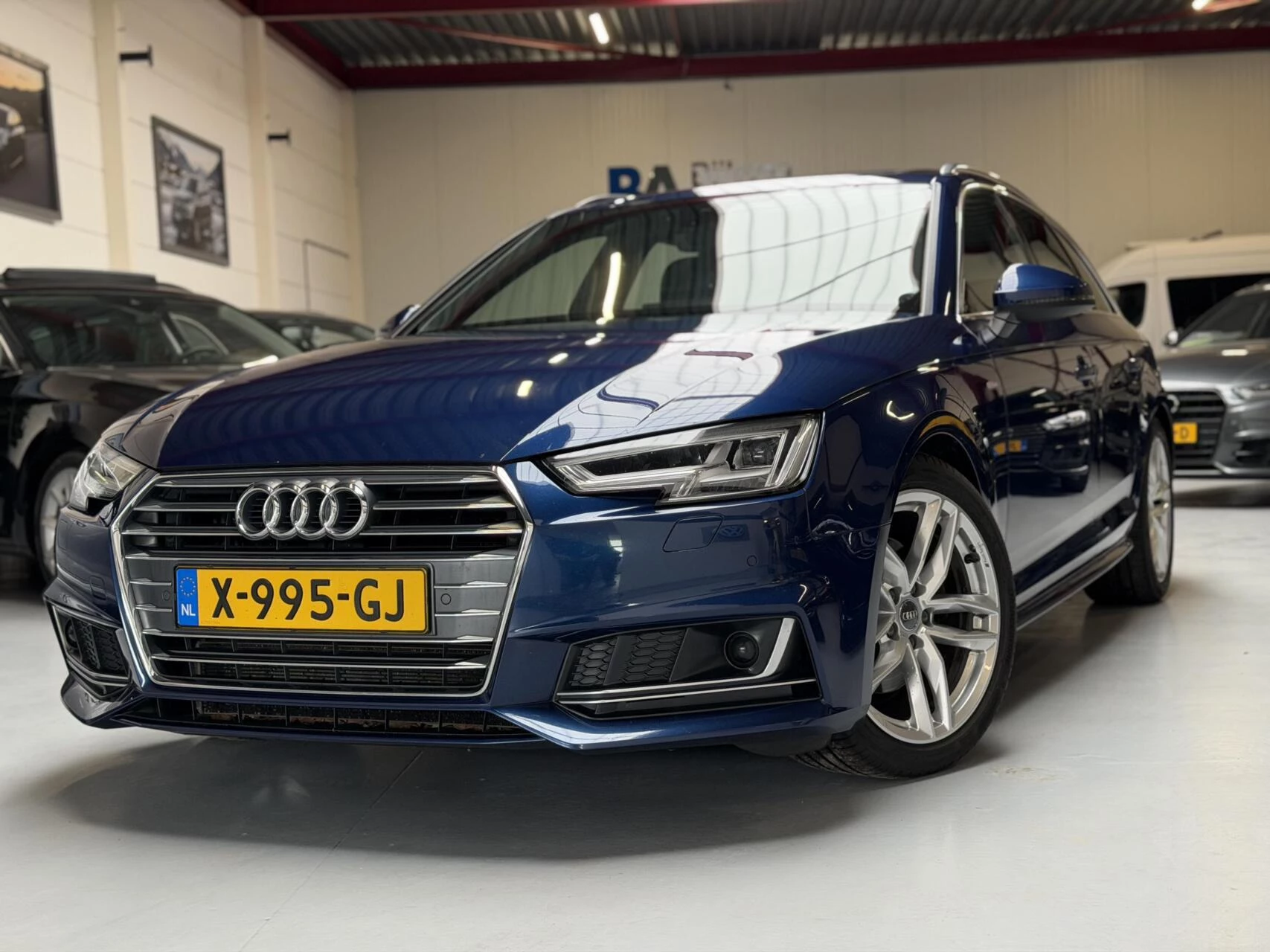 Hoofdafbeelding Audi A4