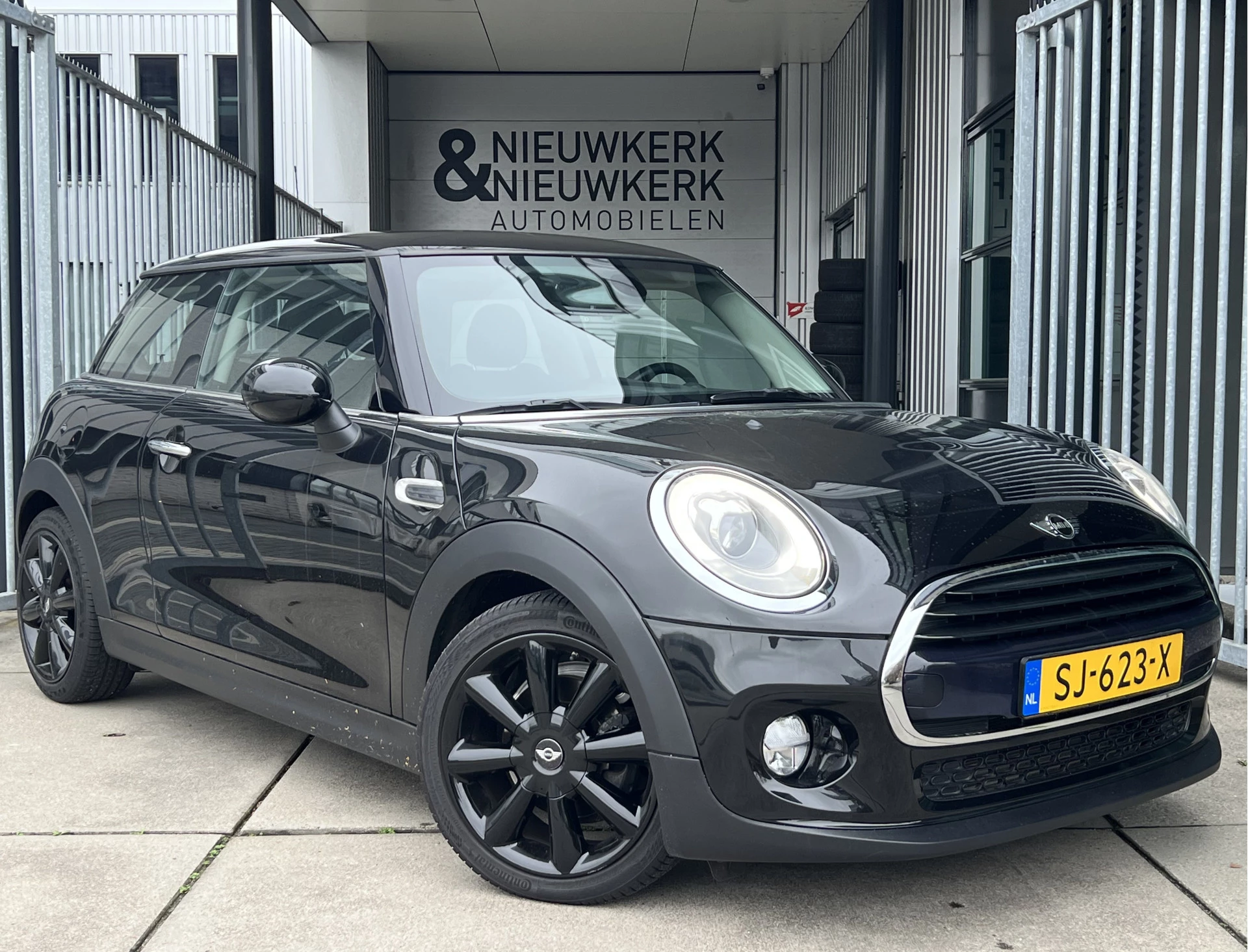 Hoofdafbeelding MINI Cooper