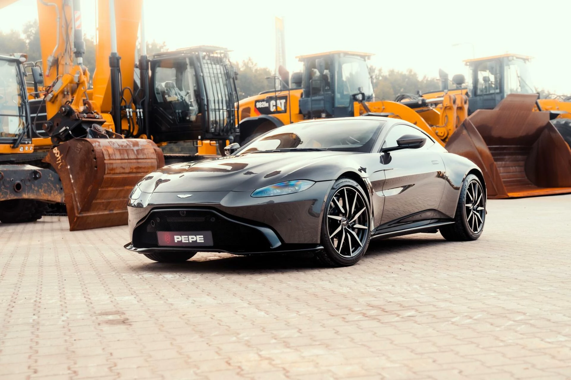 Hoofdafbeelding Aston Martin V8 Vantage