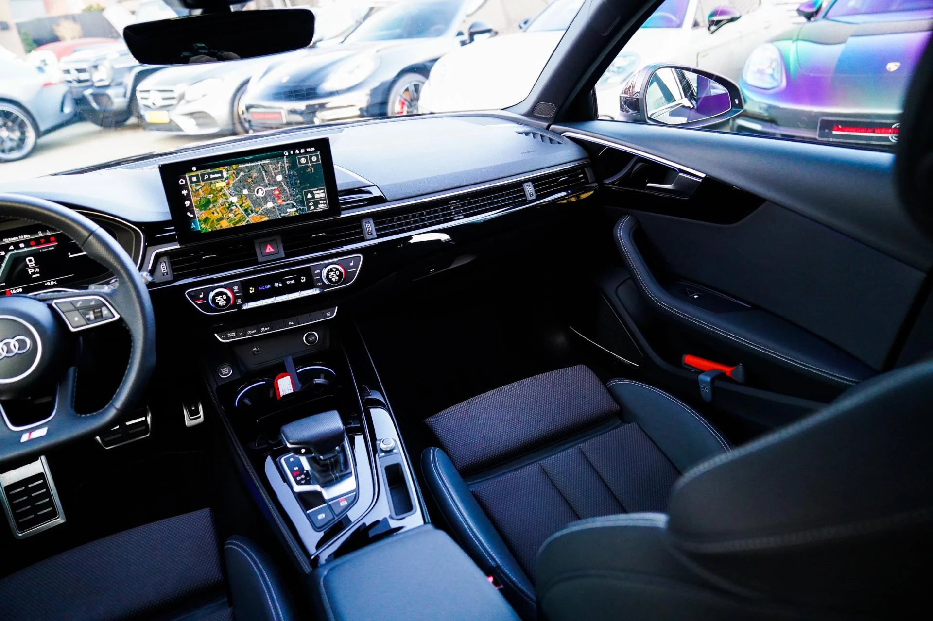 Hoofdafbeelding Audi A4