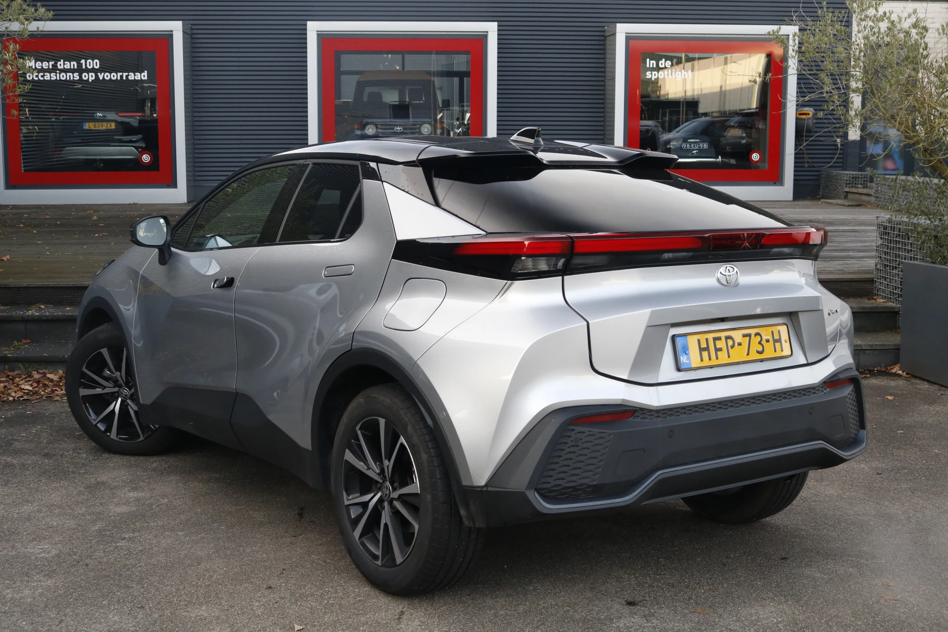 Hoofdafbeelding Toyota C-HR
