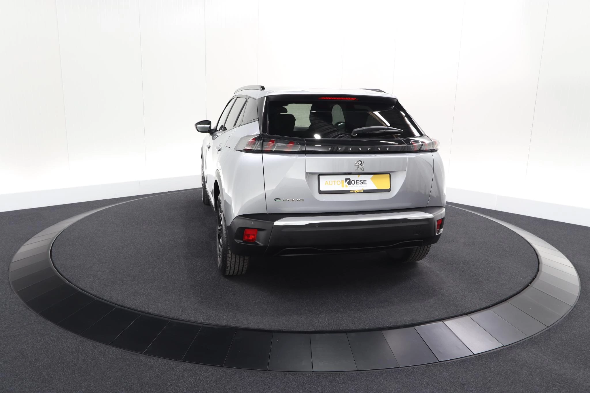 Hoofdafbeelding Peugeot e-2008