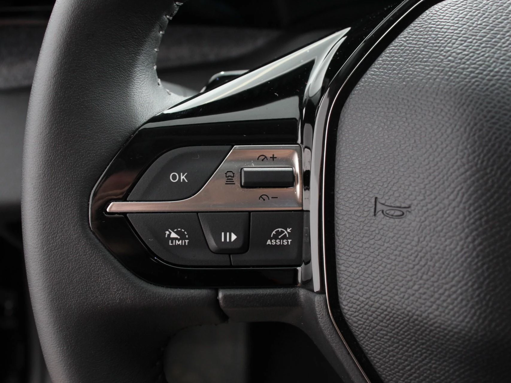 Hoofdafbeelding Peugeot 408