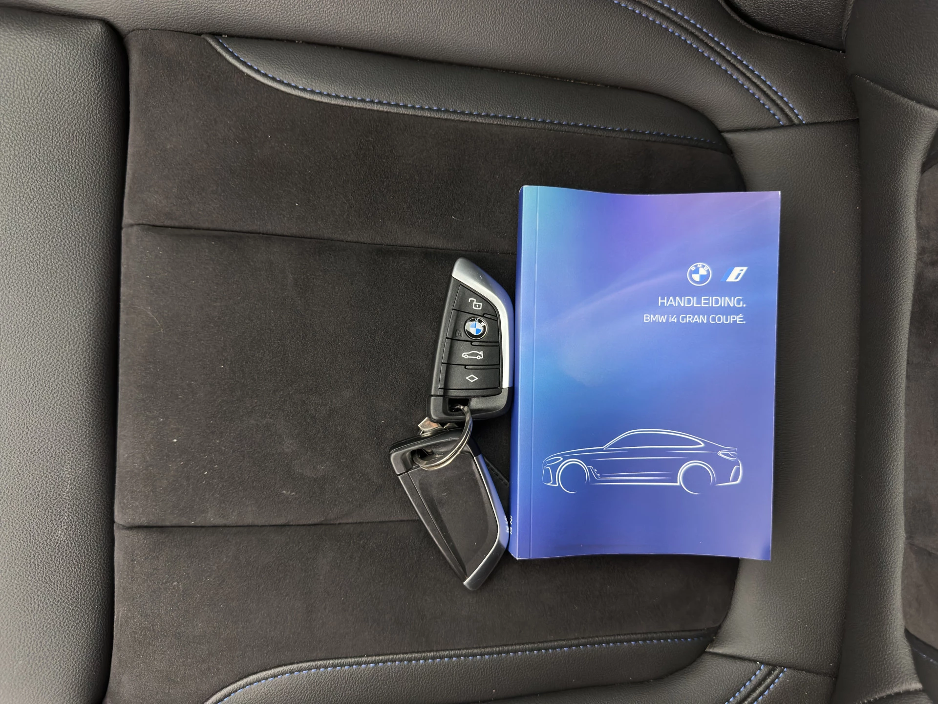 Hoofdafbeelding BMW i4
