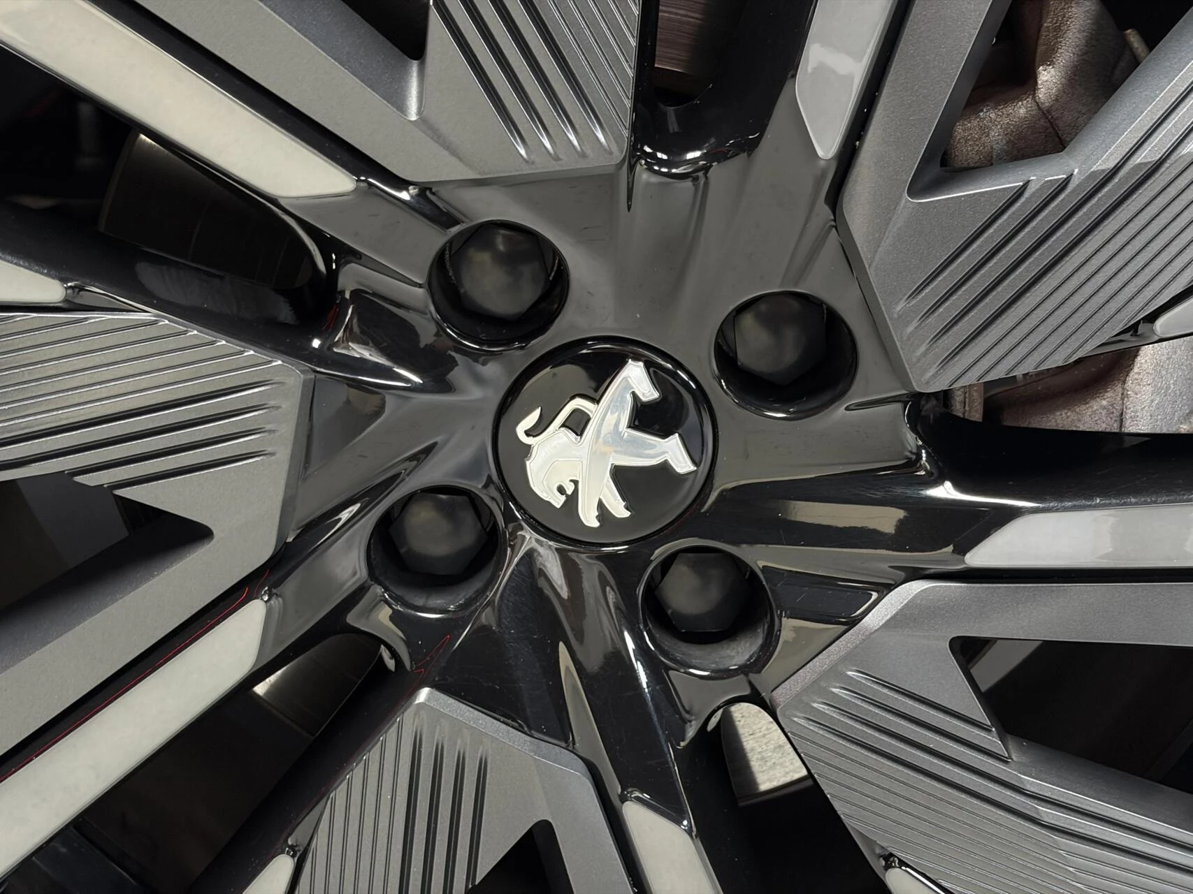 Hoofdafbeelding Peugeot e-2008