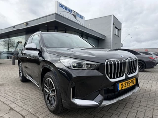 BMW X1 sDrive18i X line , premium leer, sportstoelen, stoelverwarming, trekhaak elec, camera, M Lm velgen , LED, etc