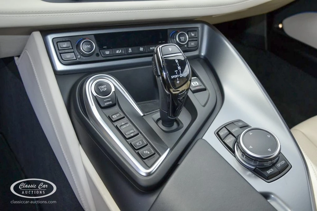 Hoofdafbeelding BMW i8