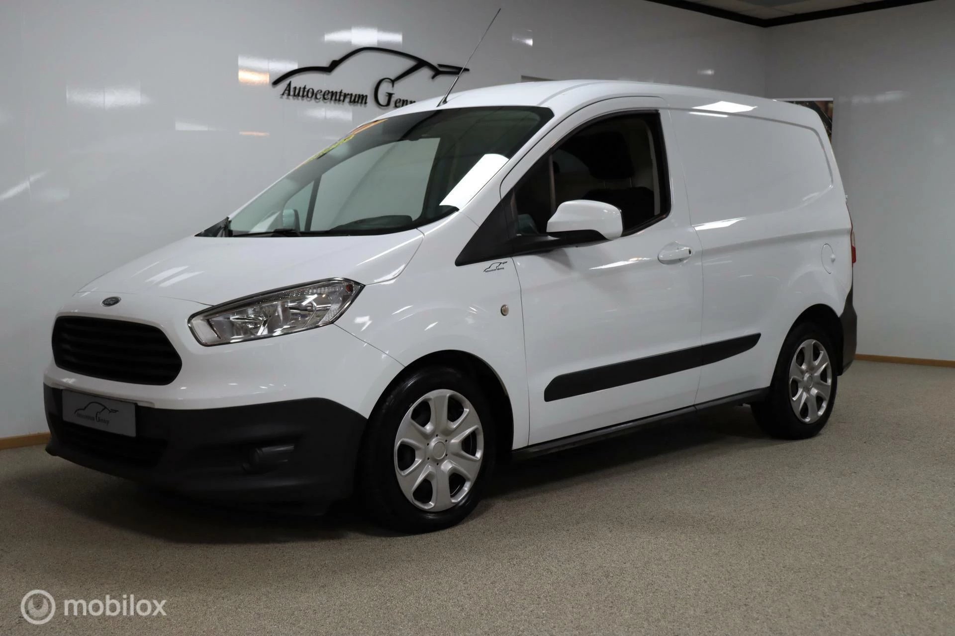 Hoofdafbeelding Ford Transit Courier