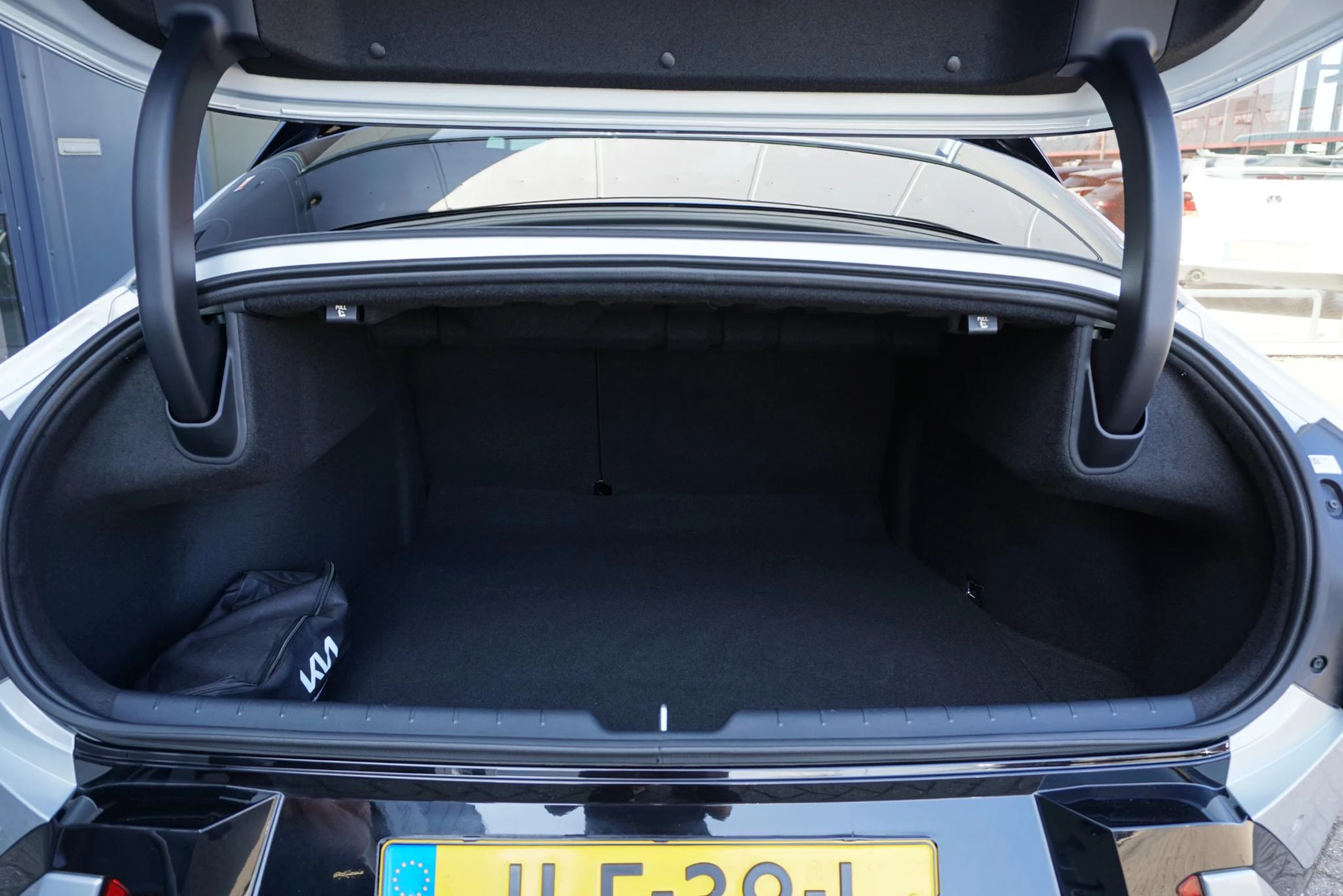 Hoofdafbeelding Kia EV4