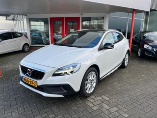 Hoofdafbeelding Volvo V40 Volvo V40 Cc Cross Country 2.0 T3 Momentum Panorama dak/Led Koplampen