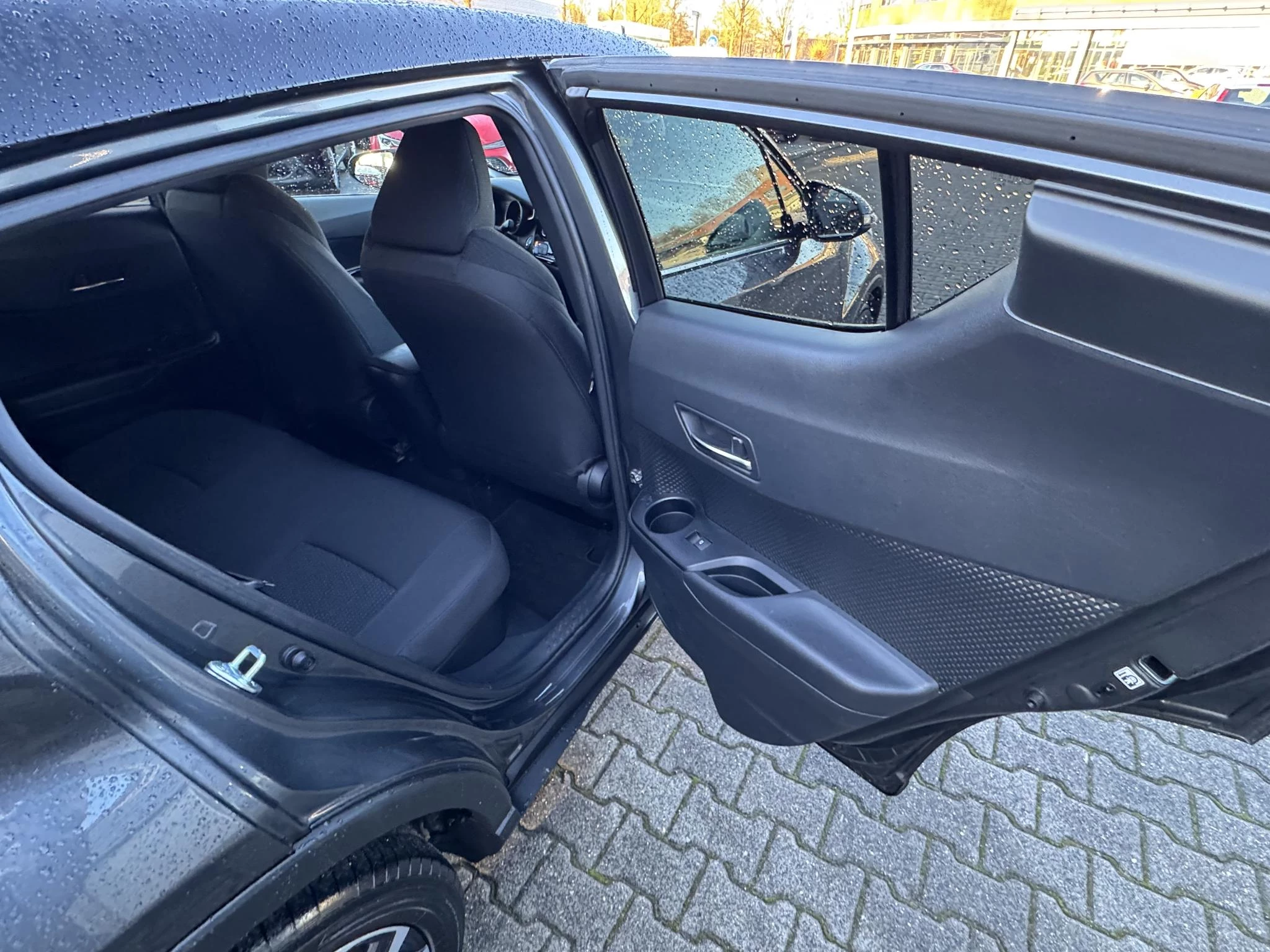 Hoofdafbeelding Toyota C-HR