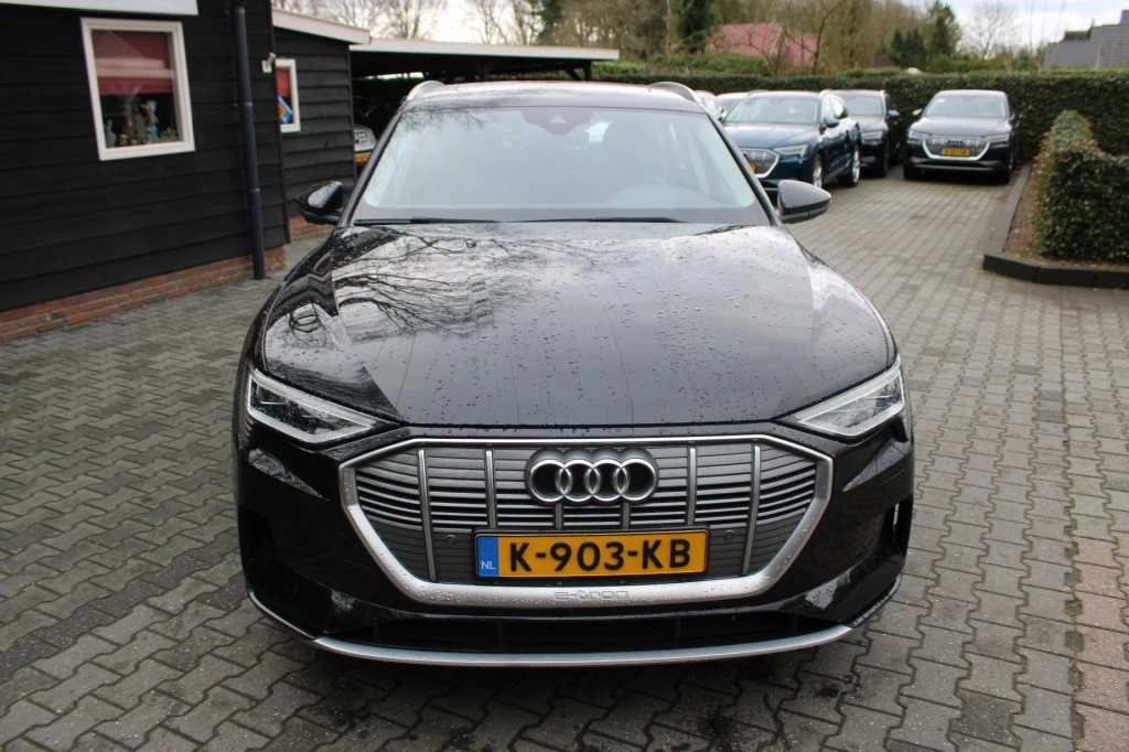 Hoofdafbeelding Audi e-tron
