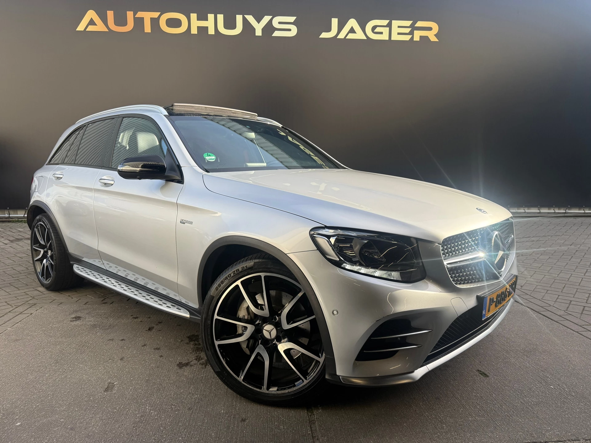 Hoofdafbeelding Mercedes-Benz GLC