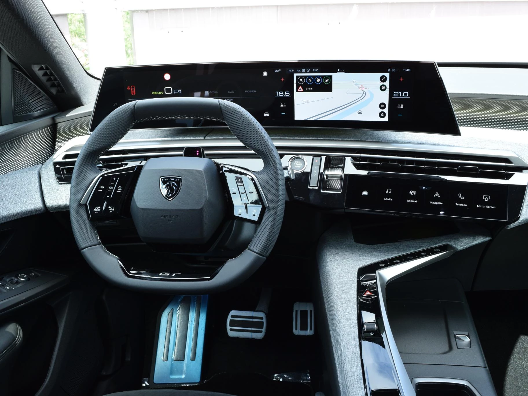 Hoofdafbeelding Peugeot e-5008